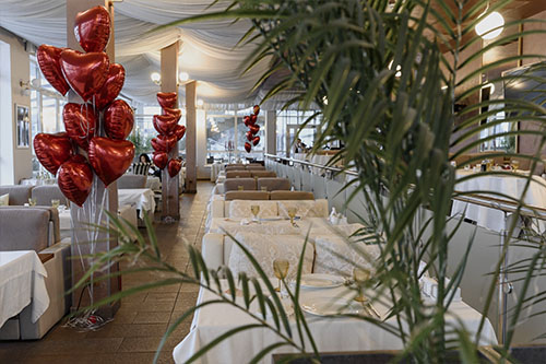 14 февраля в ресторане в минске